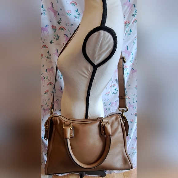 NWOT Joy Gryson Tan Pebble Buttery Leather Casual Neutral Everyday Purse Bag